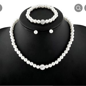 Pearl sets necklace